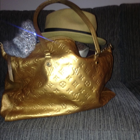 More pictures of customized Louis Vuitton gold