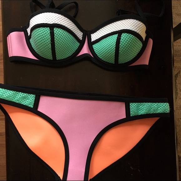 Ⓜ️$50 Triangl poppy paradise palms bikini