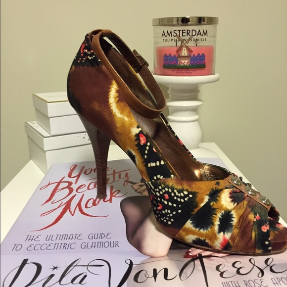 Bcbg Heels