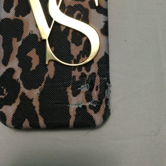 Victoria's Secret pink iPhone 5/5S case - Picture 2 of 4