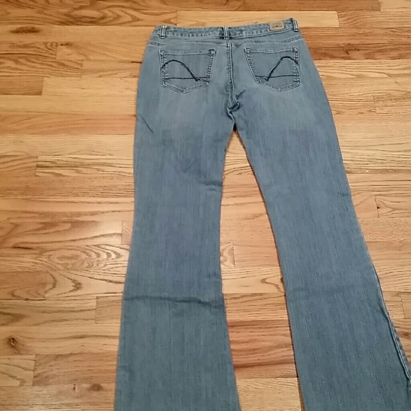 GUESS jeans size 28 no holes no frays