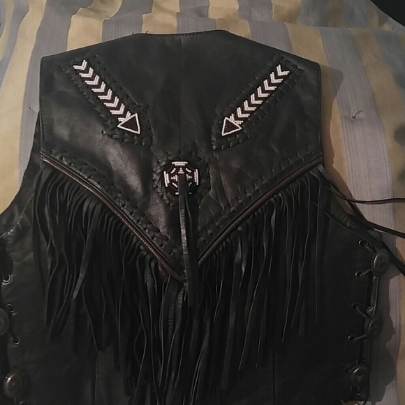 Beaded leather vest - Picture 2 of 3