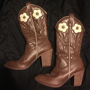 Flower cowboys boots