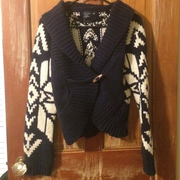 American Eagle sweater!