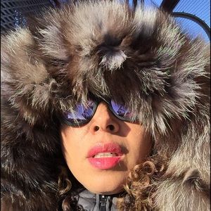 Meet your Posher, Desiree