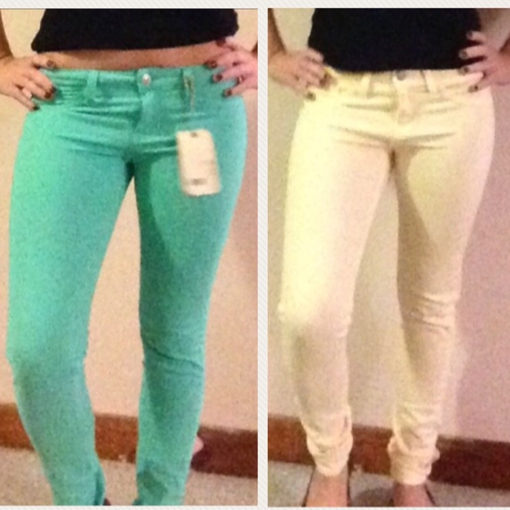 ***SOLD!*** “Bobbles and Lace" skinny jeans 5/7