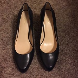 NikeAir Cole haan black leather pumps size 10