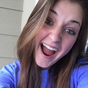 Meet your Posher, Lacey