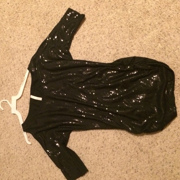 Black sequin top w/ open sleeves