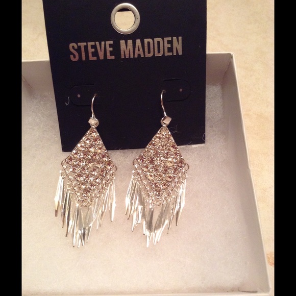 Steve Madden earrings