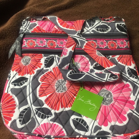 NWT Vera Bradley triple zip hipster Cheery Blossom