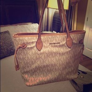 Michael kors tote!