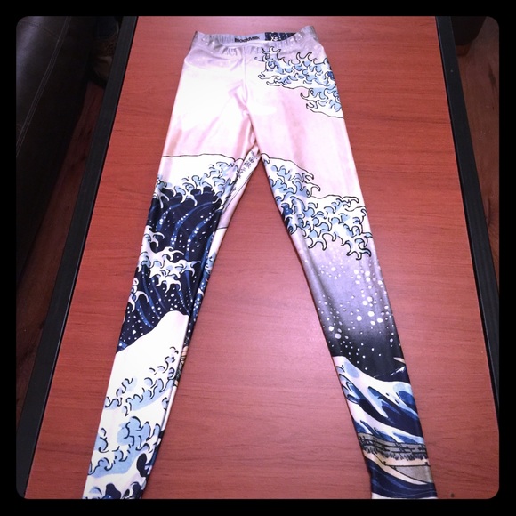 Great wave black milk leggings