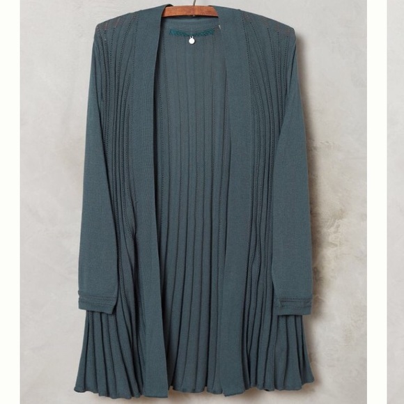 Anthropologie Sweaters - Anthro Pollyella Pleat stitch cardigan small