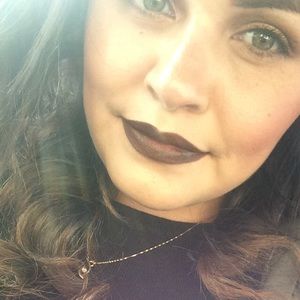 Meet your Posher, Danae