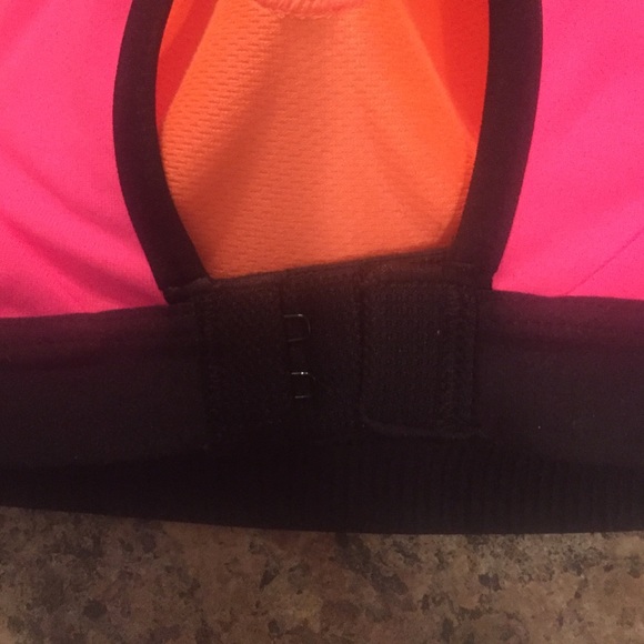 Victoria Secret Incredible Bra new with tags! 🔷🔷 - Picture 4 of 4