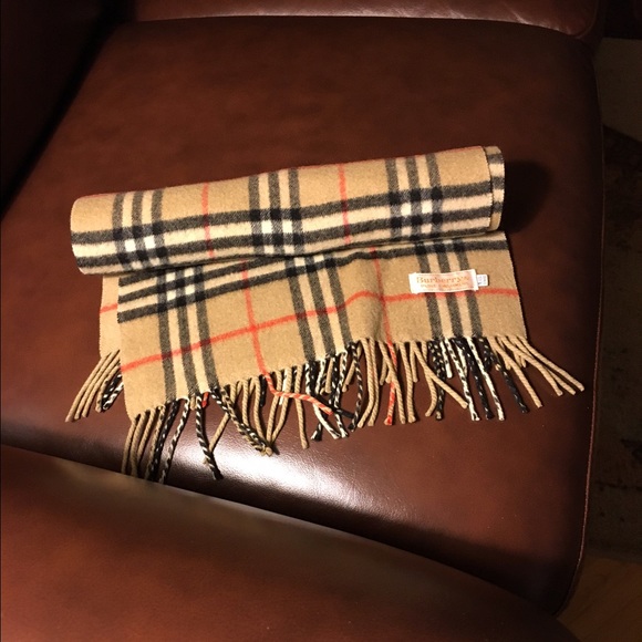 Burberrys Cashmere Scarf. 100% Authentic