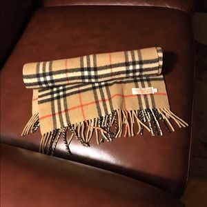 Burberrys Cashmere Scarf. 100% Authentic