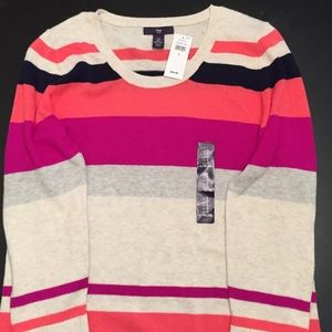 Gap sweater