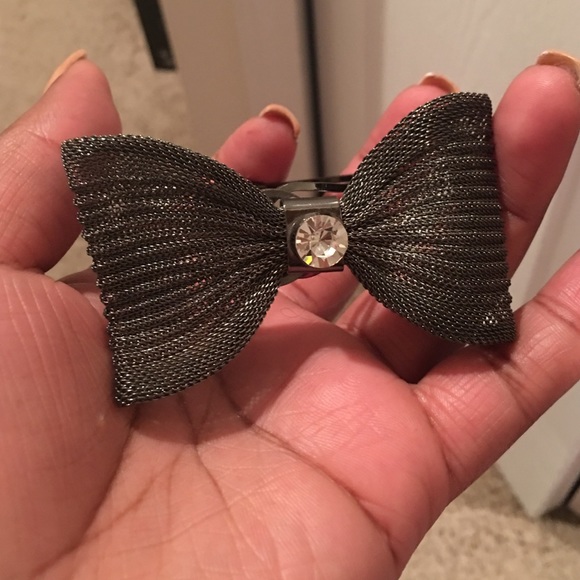 Bow Bracelet crystal in the middle of the bow - Picture 1 of 4