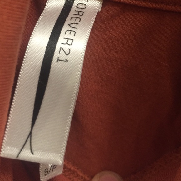 Forever 21 crop top - Picture 2 of 3