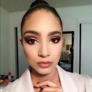 New to this. Help me out guys❤️😘💋