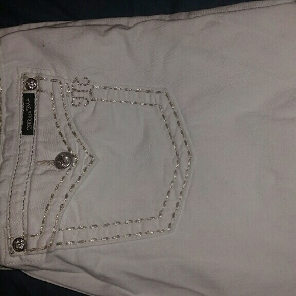 White miss me capris