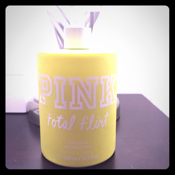 Pink "Total flirt" lotion
