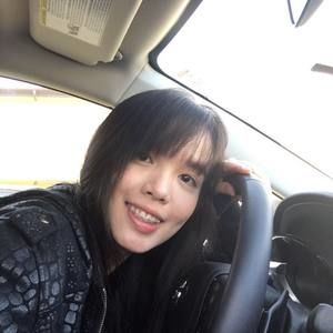 Meet your Posher, Diem