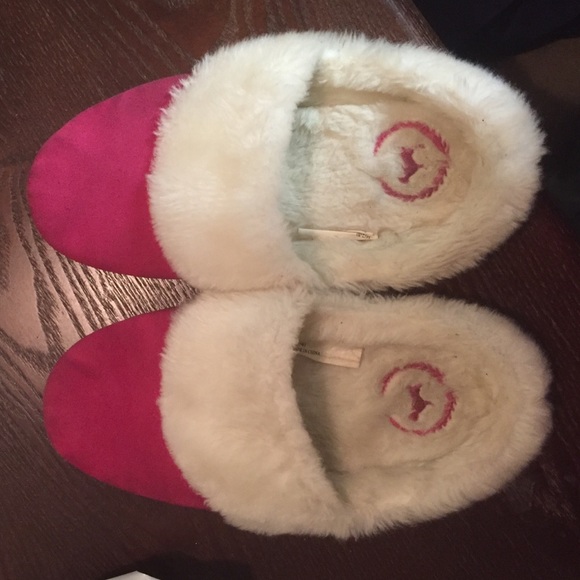 VS PINK slippers