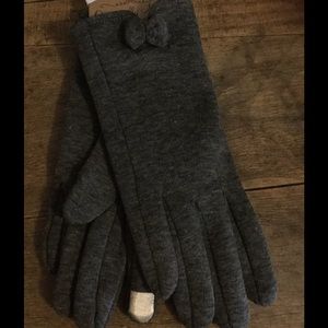Dark grey touchscreen gloves