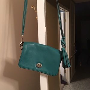 Green leather shoulder bag