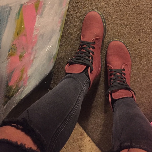 Burgundy dr martens