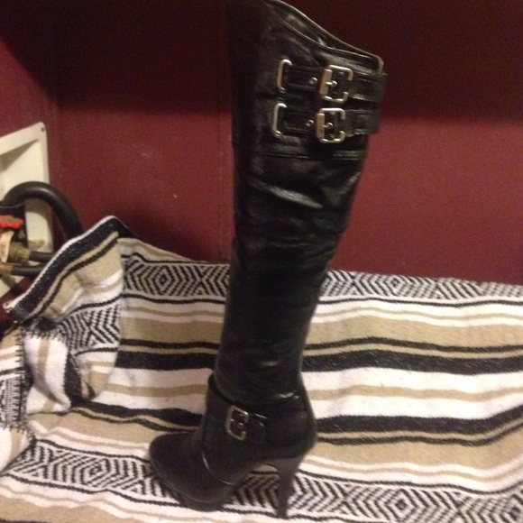 Apostrophe Shoes - Size 8.5 Black Boots