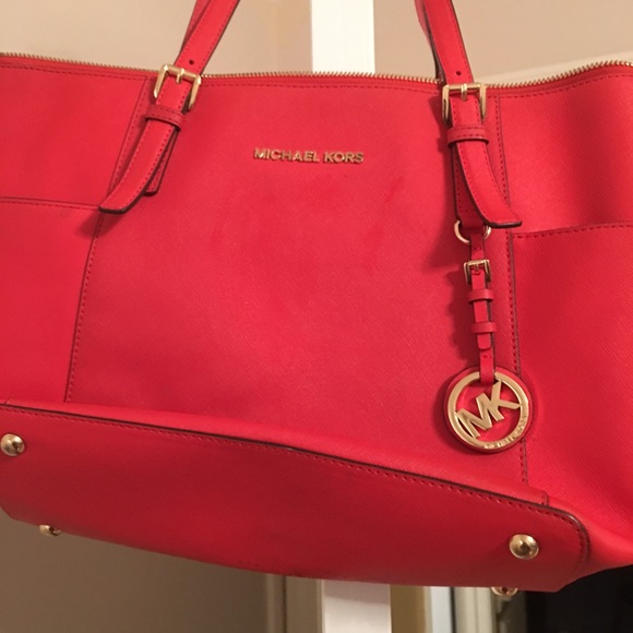 Red shoulder bag!