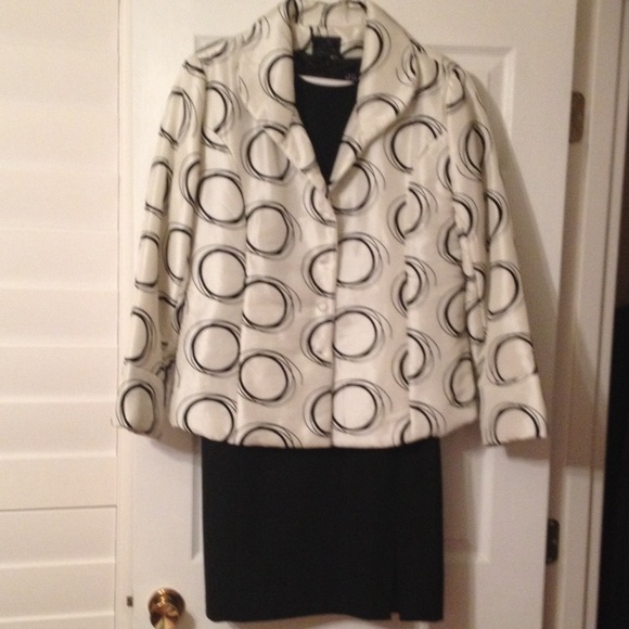 Will bundle the black dress and coat.