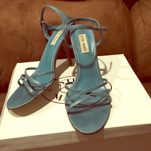 Turquoise Steve Madden heels