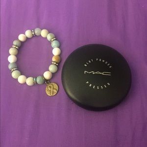 MAC pressed powder in Dark