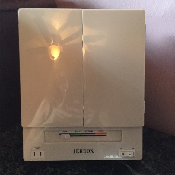 Makeup Mirror - Picture 2 of 4