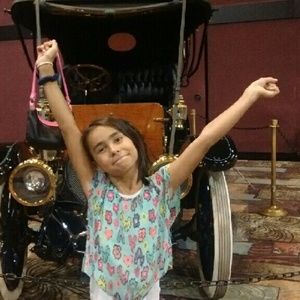 Meet your Posher, Serina