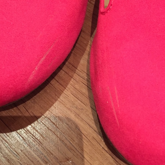 Hot pink faux suede loafers - Picture 4 of 4
