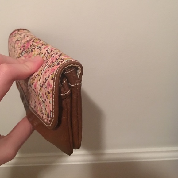 Floral wallet - Picture 2 of 4