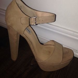 Steve Madden Presae shoe
