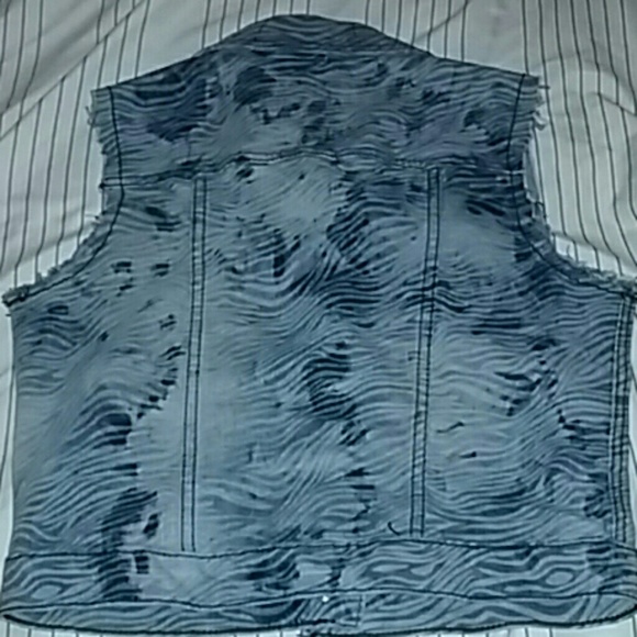 Jean jacket - Picture 2 of 2