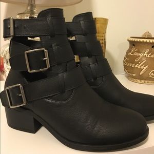 Cut-Out booties