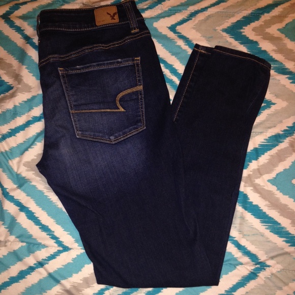 American eagle NEW dark wash jeans