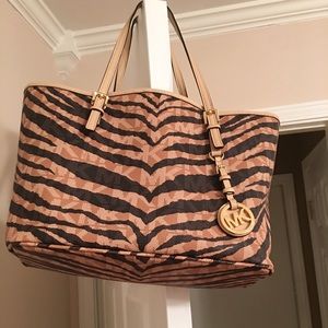 Michael Kors tote