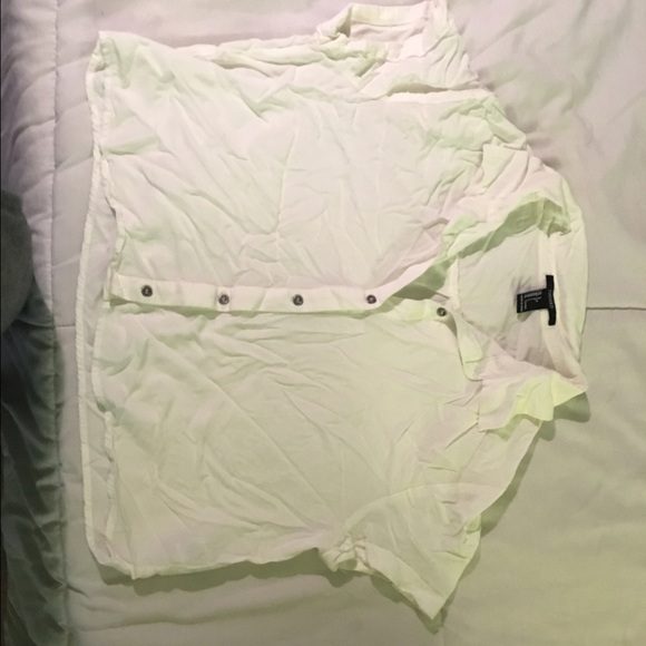 White crop top never worn