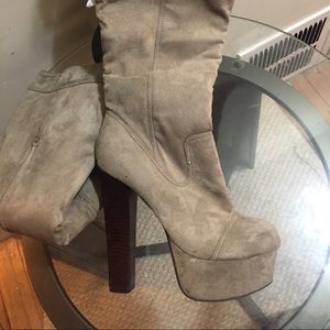 Chunky heel boots