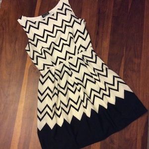 Maude Dress Black & White